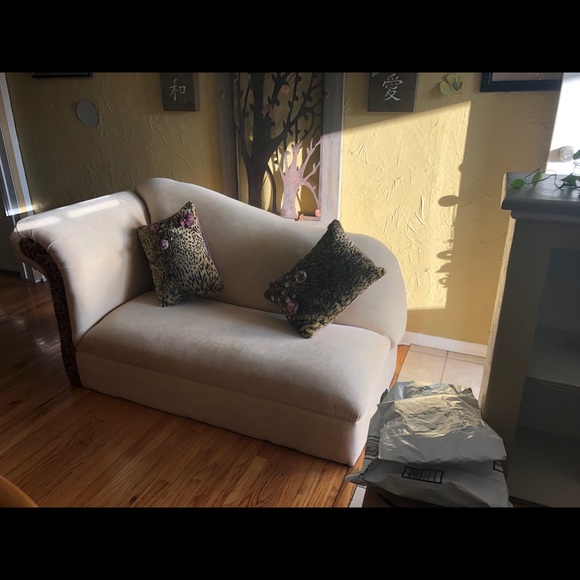 Custom made fainting couch - Picture 3 of 5